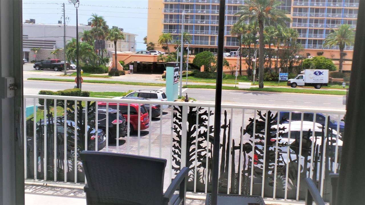 Island House Resort Hotel St. Pete Beach Exterior photo