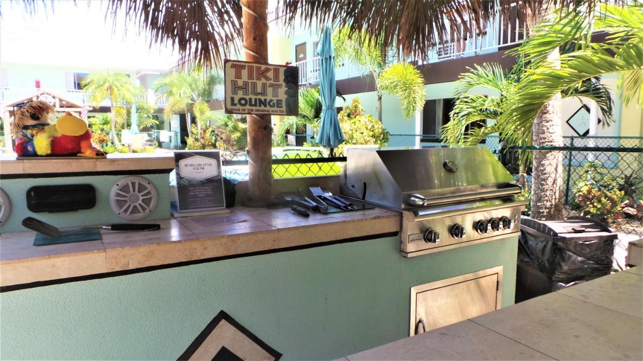 Island House Resort Hotel St. Pete Beach Exterior photo