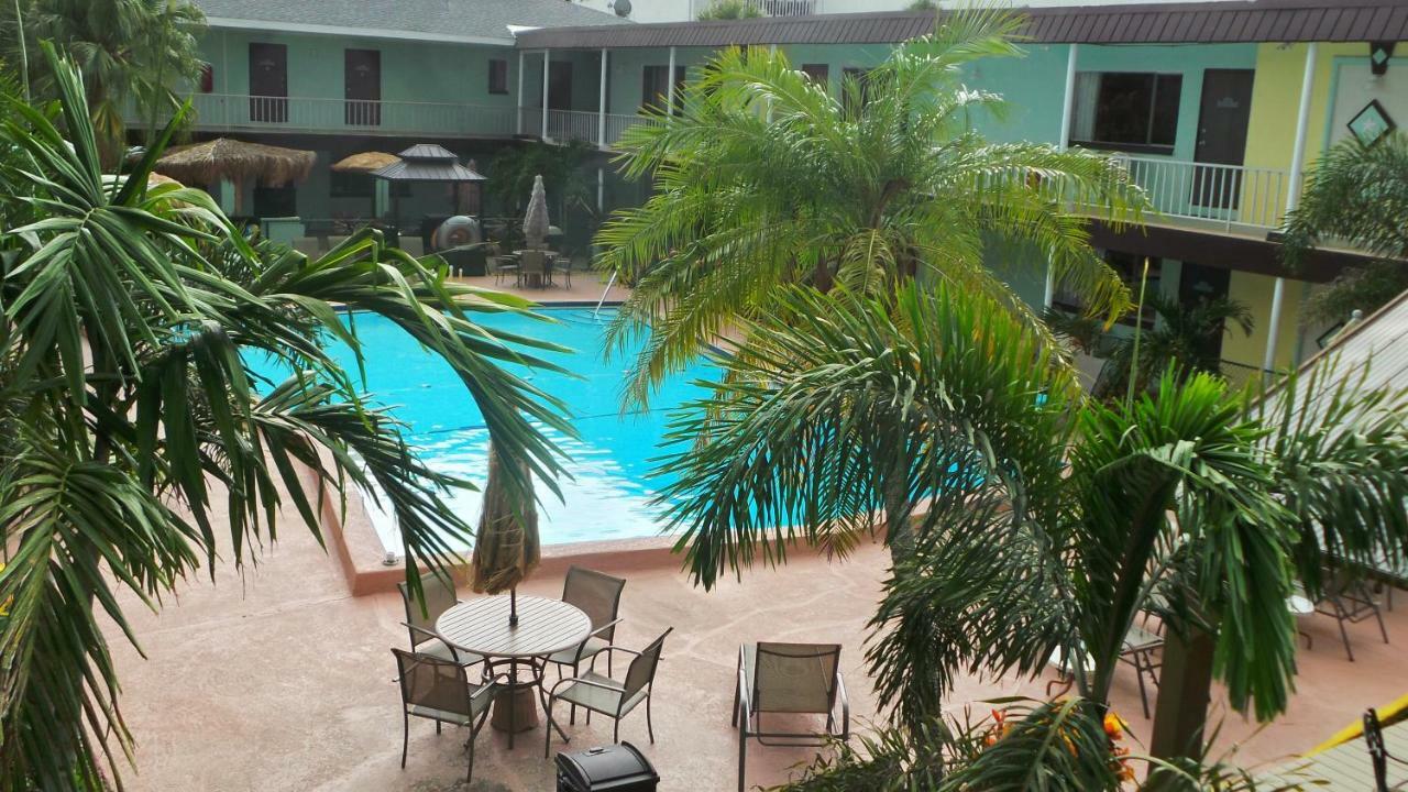 Island House Resort Hotel St. Pete Beach Exterior photo